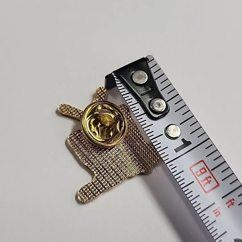 Gold Riley Telethon Pin - Picture 3 of 3
